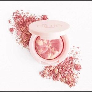 Ciate Glow-To Illuminating Blush in Matchmaker